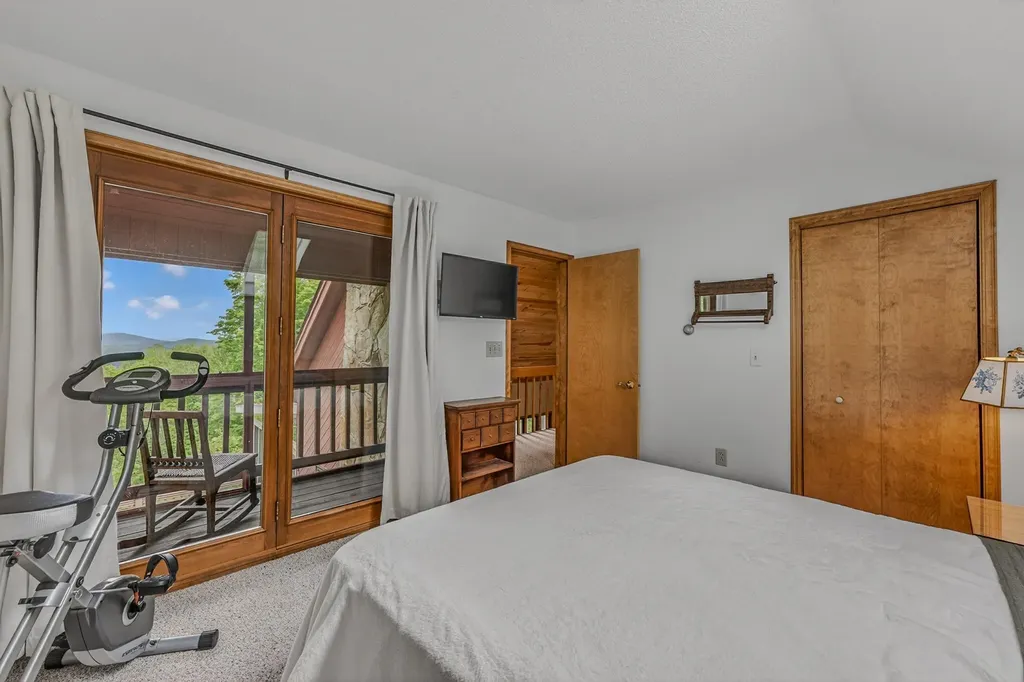 55 Sunset Paradise Road Jefferson NH 03583