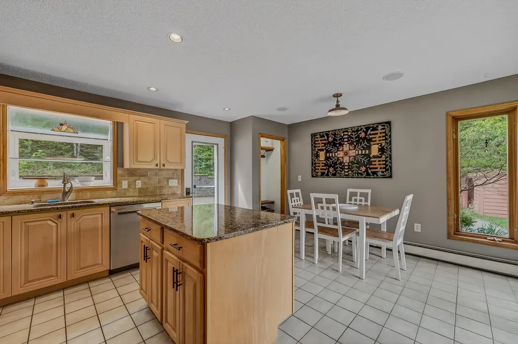 55 Sunset Paradise Road Jefferson NH 03583