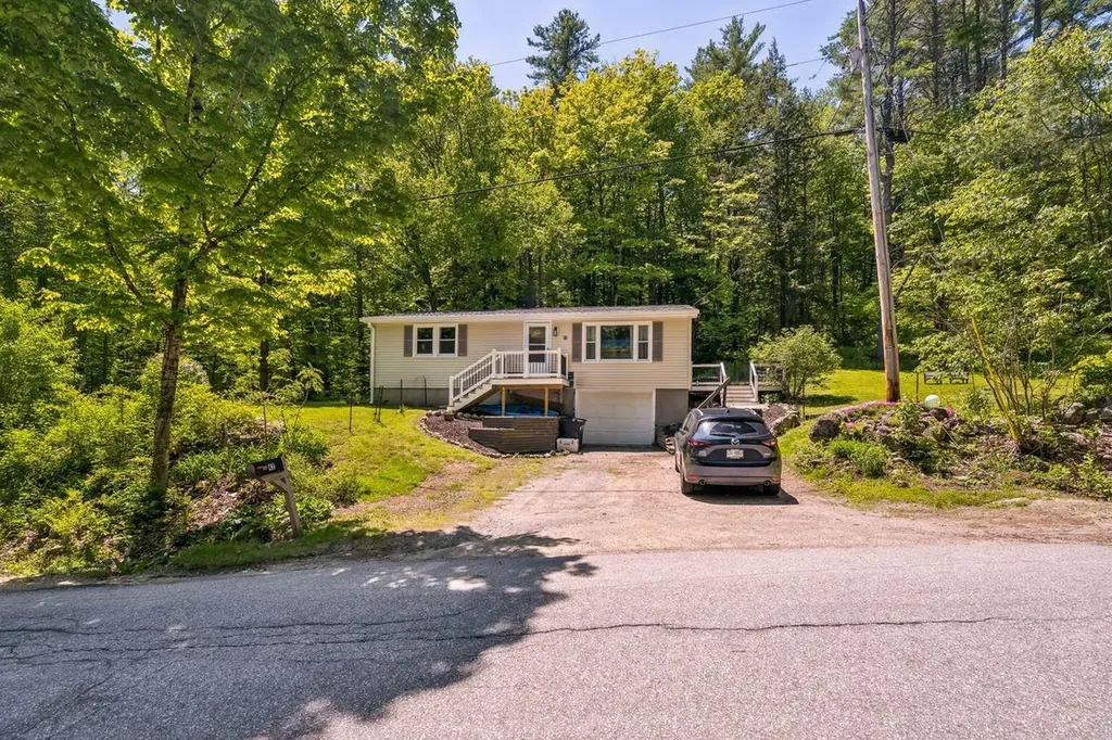 42 Chalk Pond Road Sutton NH 03221