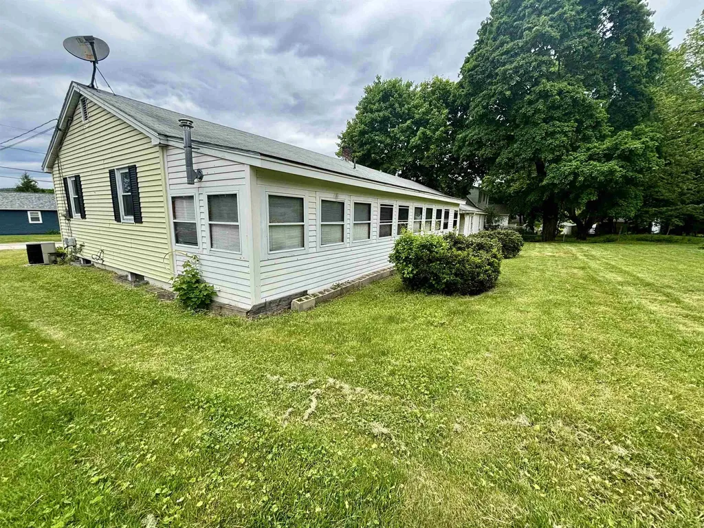 104 Knight Street Milford NH 03055