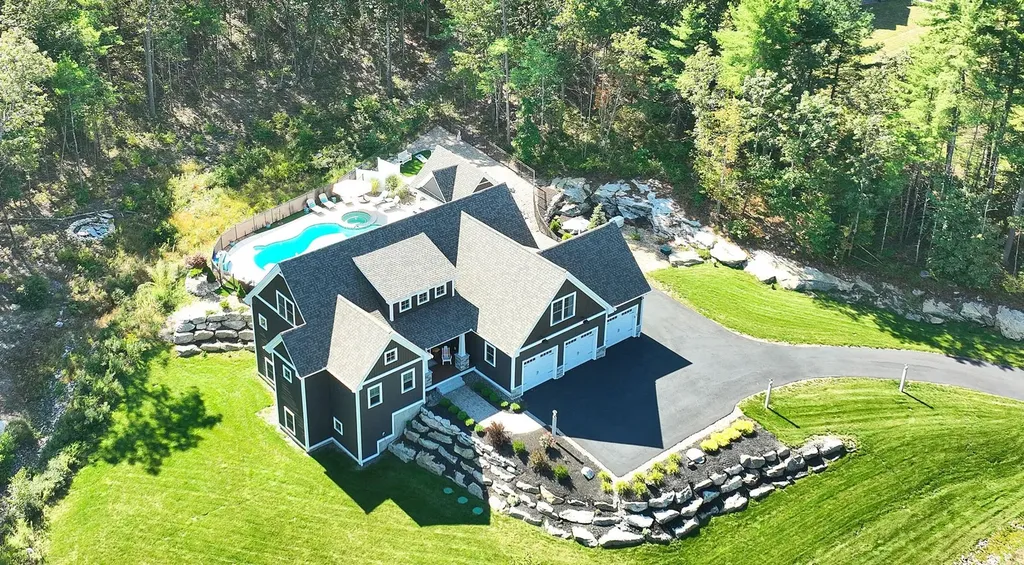 109 Harvard Avenue Auburn NH 03032