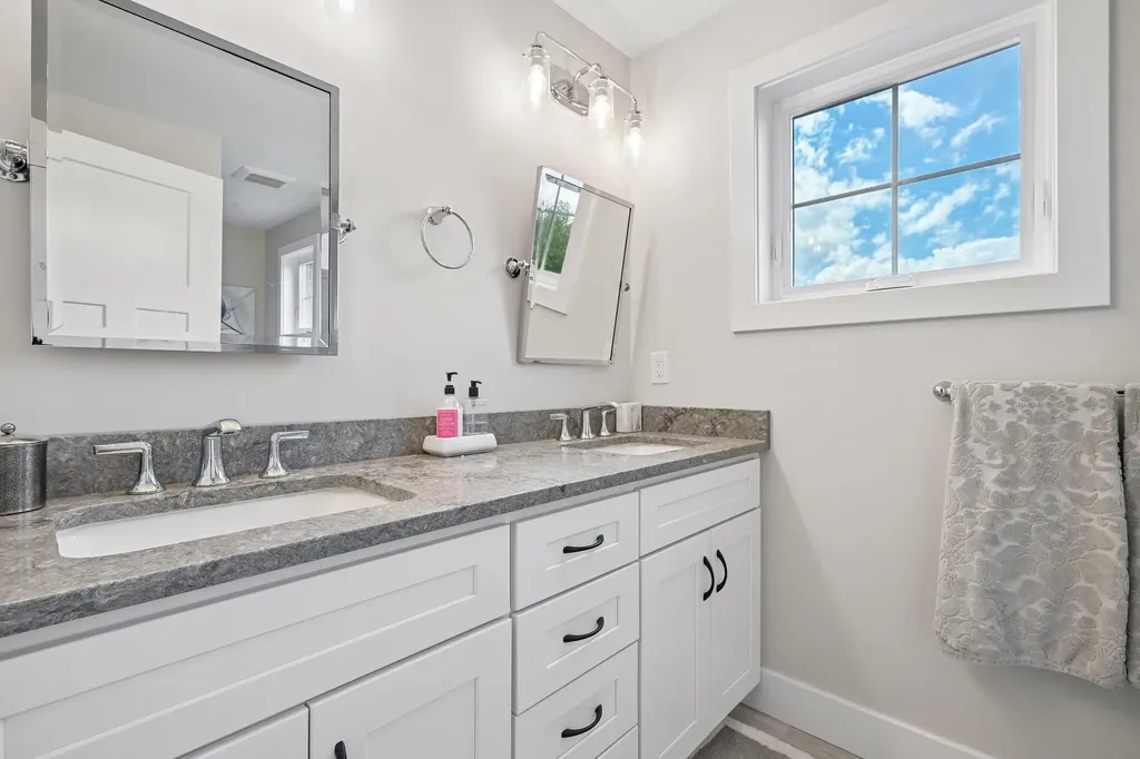 109 Harvard Avenue Auburn NH 03032