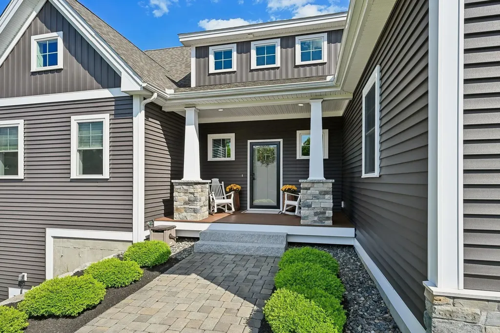109 Harvard Avenue Auburn NH 03032