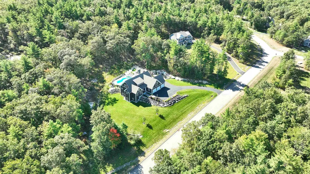 109 Harvard Avenue Auburn NH 03032