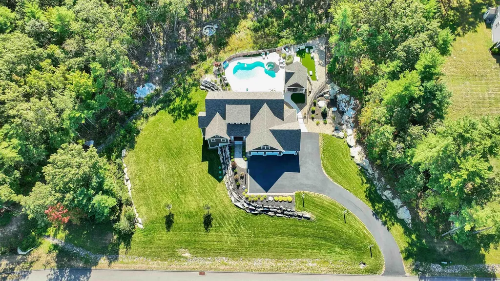 109 Harvard Avenue Auburn NH 03032