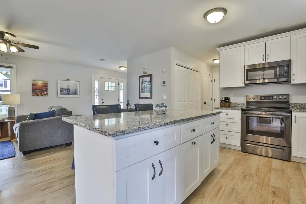 413 Reed Street Manchester NH 03102