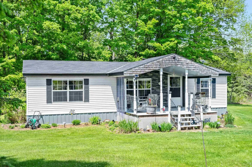 125 Bean Road Plainfield VT 05667