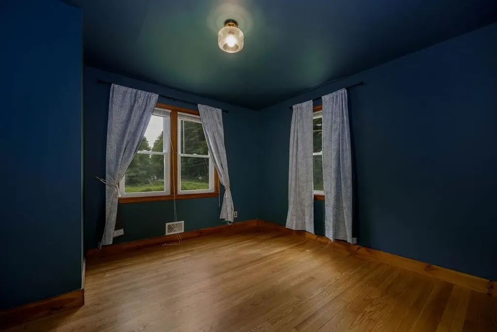 6 Sycamore Street Brattleboro VT 05301