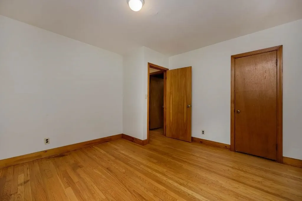 6 Sycamore Street Brattleboro VT 05301