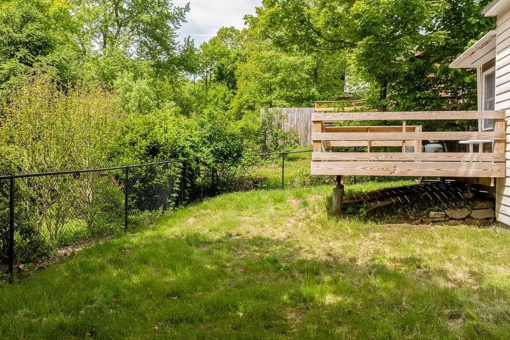 6 Sycamore Street Brattleboro VT 05301