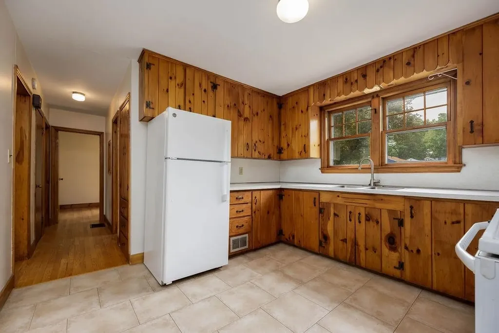 6 Sycamore Street Brattleboro VT 05301