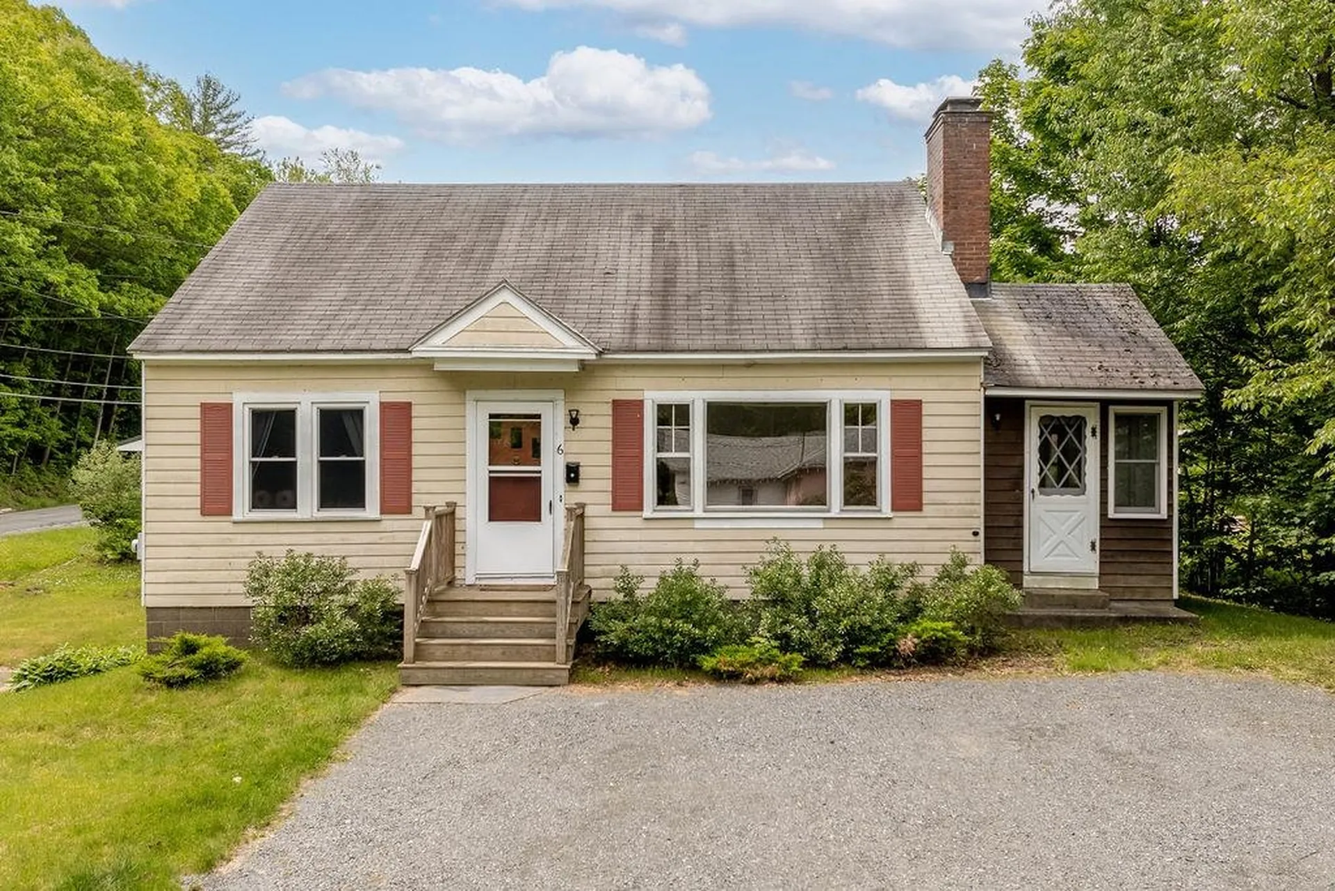 6 Sycamore Street Brattleboro VT 05301