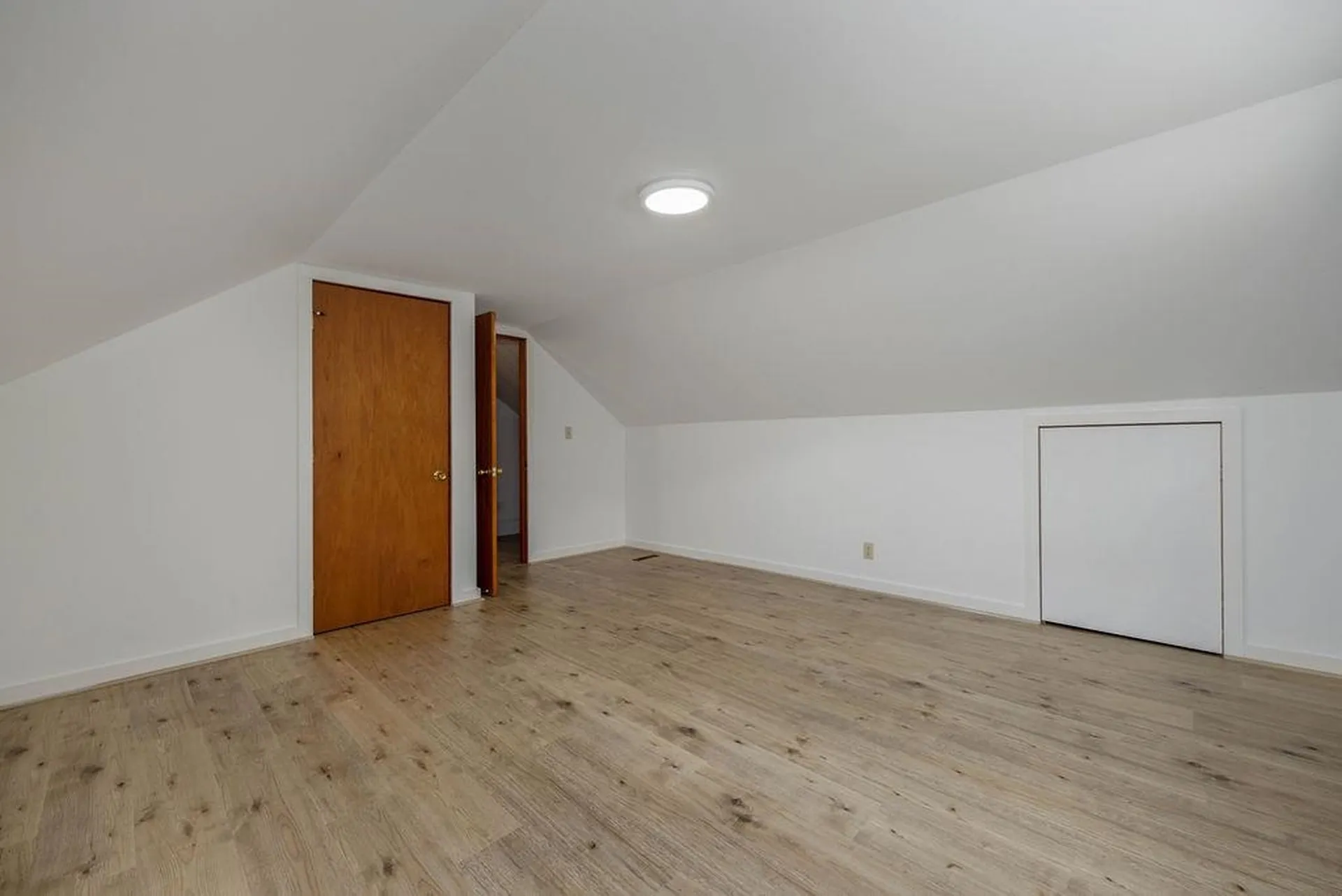 6 Sycamore Street Brattleboro VT 05301