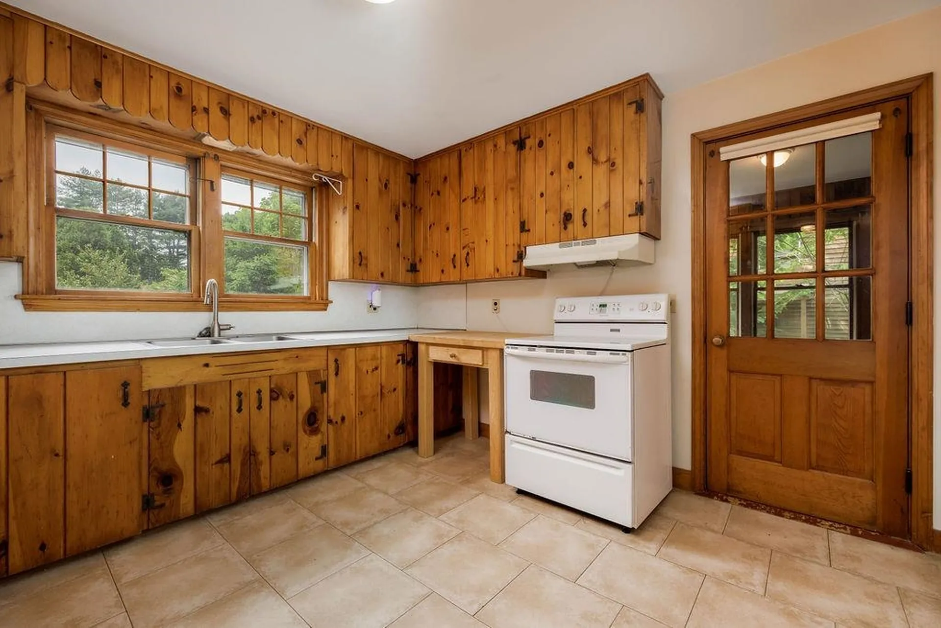 6 Sycamore Street Brattleboro VT 05301