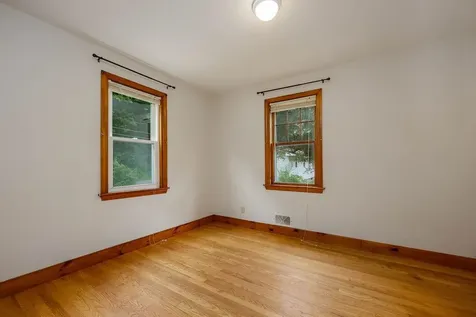 6 Sycamore Street Brattleboro VT 05301