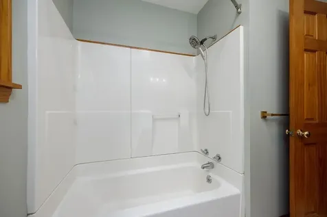 6 Sycamore Street Brattleboro VT 05301