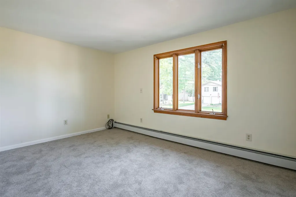 45 Northwood Drive Nashua NH 03063