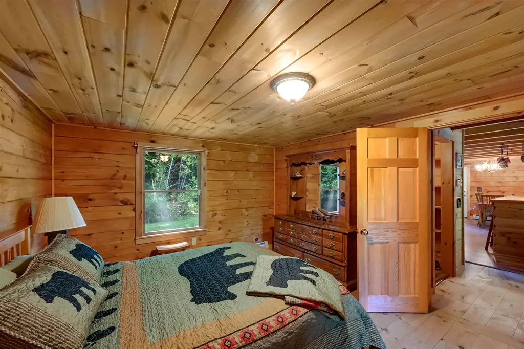 18 Chamberlin Hill Richmond VT 05477