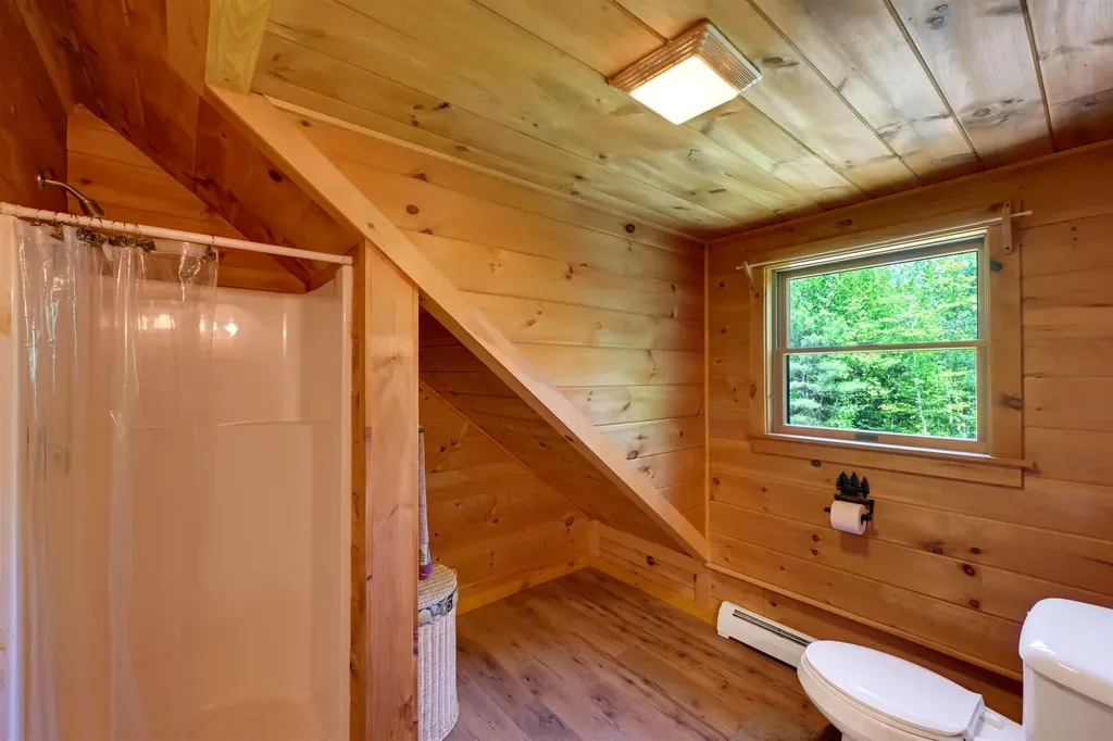 18 Chamberlin Hill Richmond VT 05477