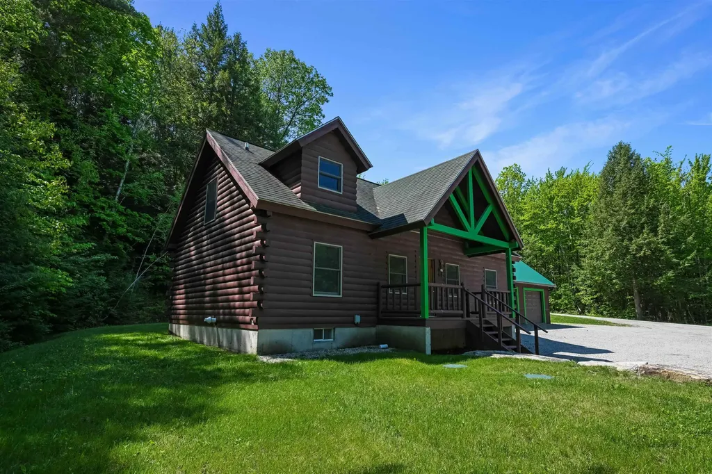 18 Chamberlin Hill Richmond VT 05477