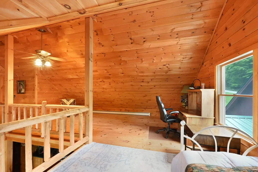 18 Chamberlin Hill Richmond VT 05477