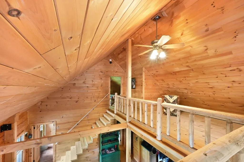 18 Chamberlin Hill Richmond VT 05477