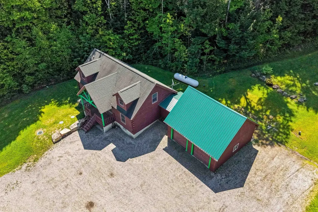 18 Chamberlin Hill Richmond VT 05477