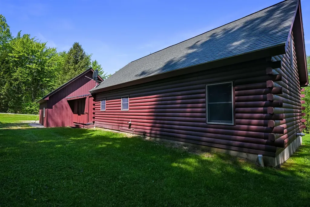 18 Chamberlin Hill Richmond VT 05477