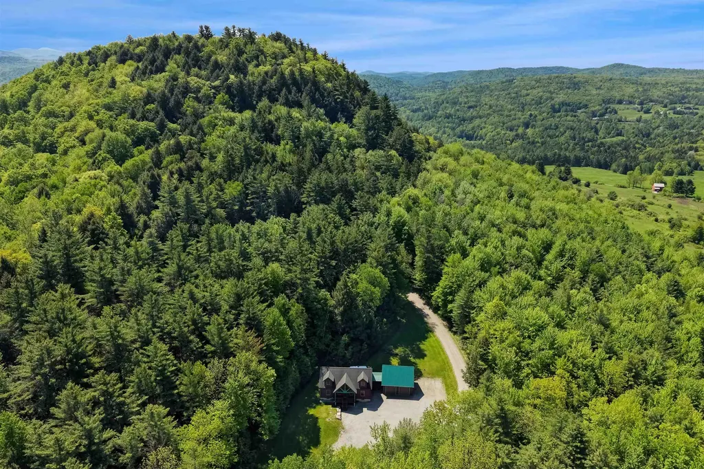 18 Chamberlin Hill Richmond VT 05477