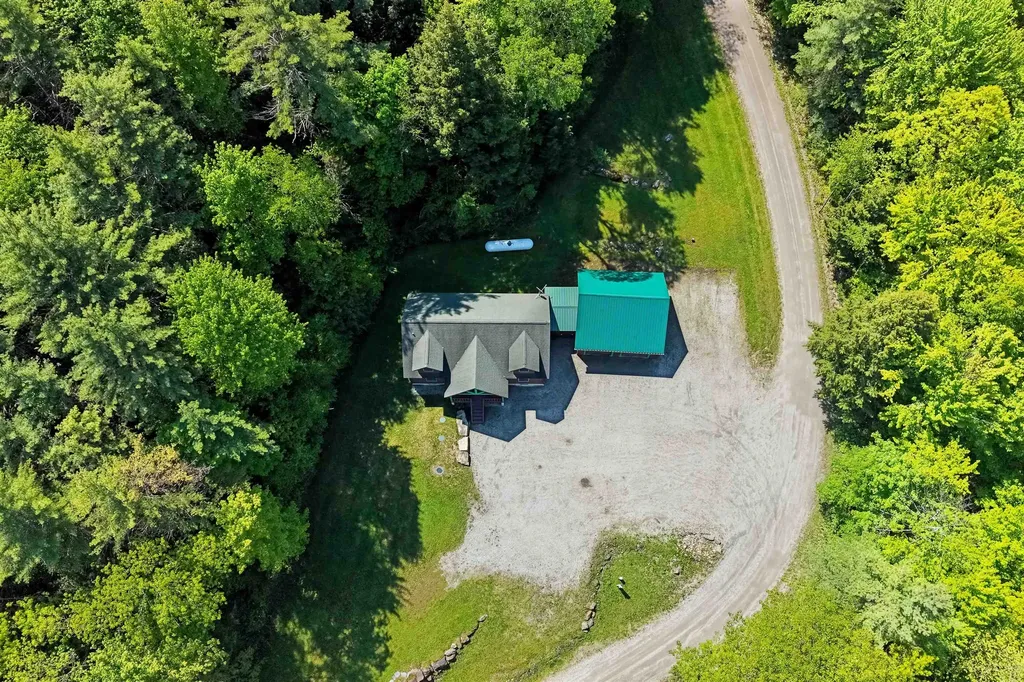 18 Chamberlin Hill Richmond VT 05477