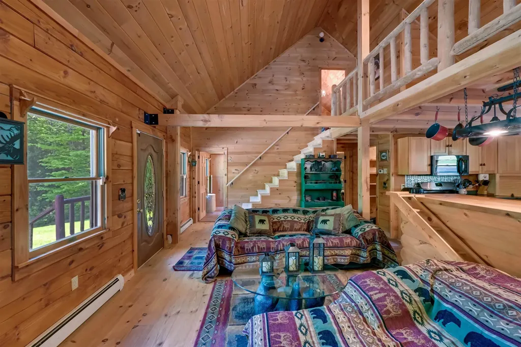 18 Chamberlin Hill Richmond VT 05477
