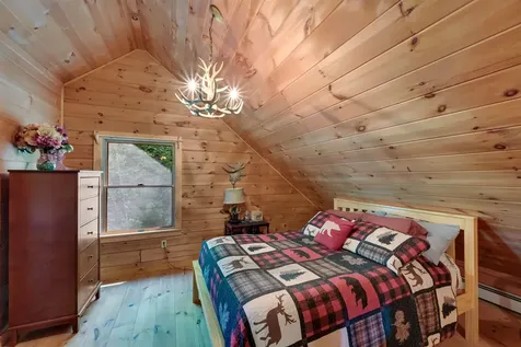 18 Chamberlin Hill Richmond VT 05477