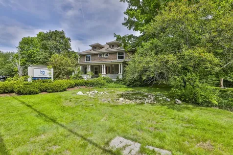 108 Ponemah Road Amherst NH 03031