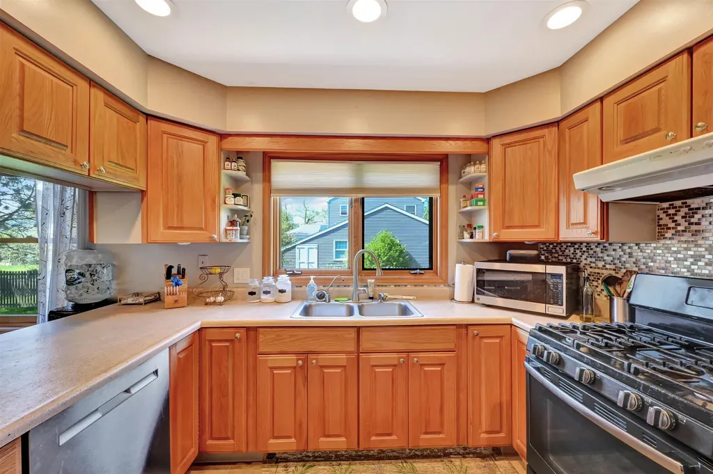 70 Moss Glen Lane South Burlington VT 05403