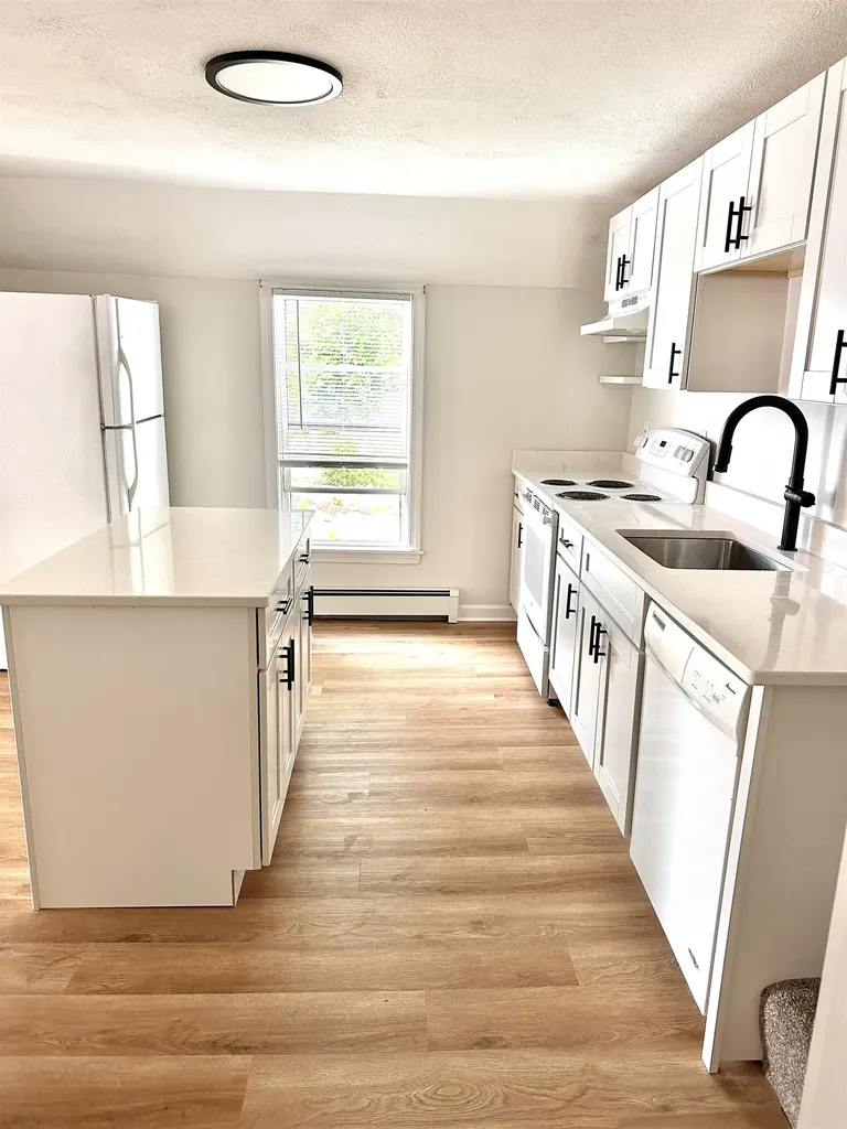 38 Glass Street Pembroke NH 03275