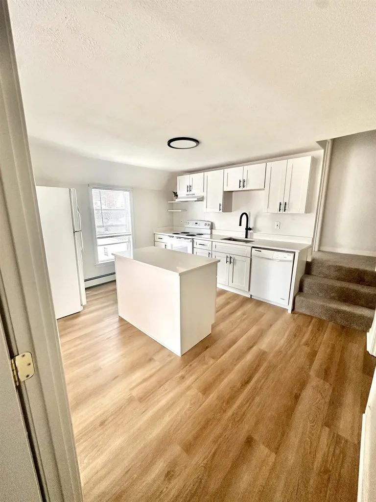 38 Glass Street Pembroke NH 03275