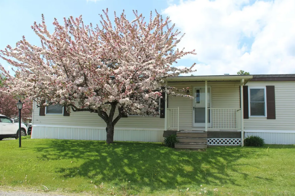 24 Ridgeview Terrace Dalton NH 03598