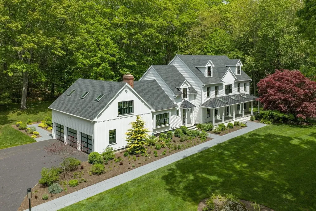 13 Rockrimmon Road North Hampton NH 03862