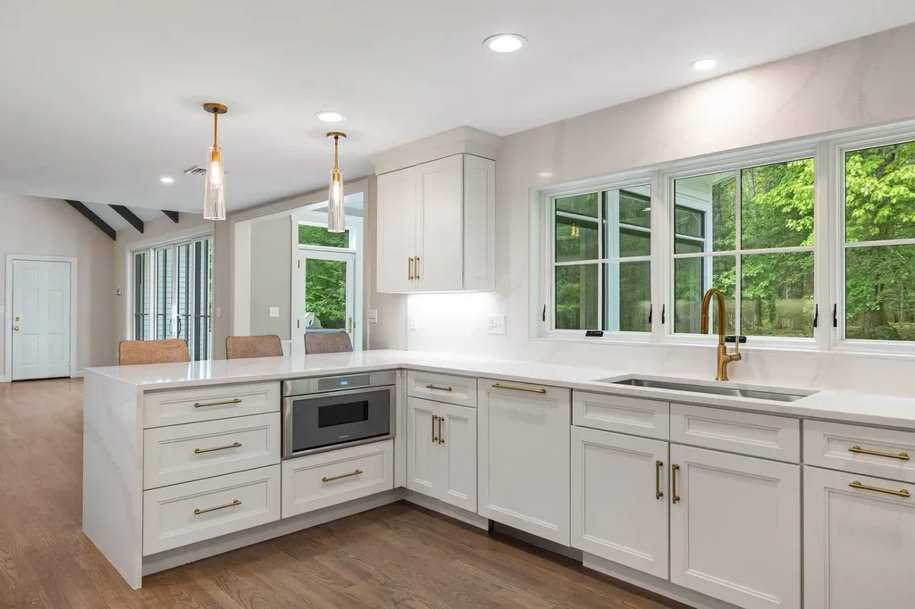 13 Rockrimmon Road North Hampton NH 03862