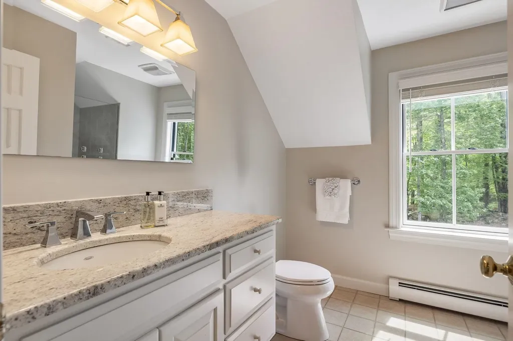 13 Rockrimmon Road North Hampton NH 03862