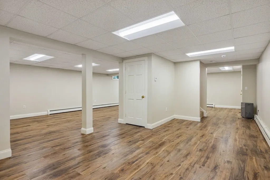 13 Rockrimmon Road North Hampton NH 03862