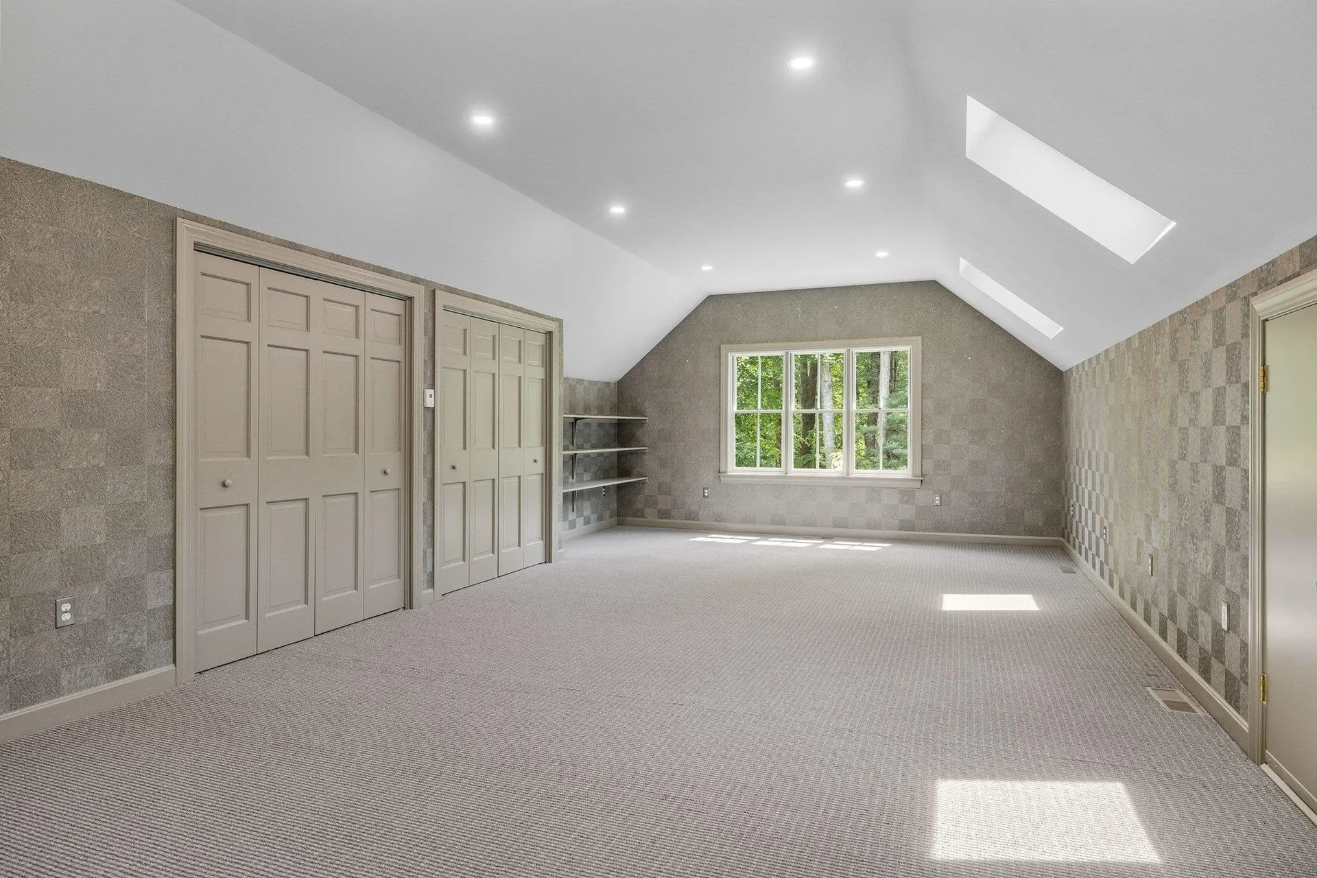 13 Rockrimmon Road North Hampton NH 03862