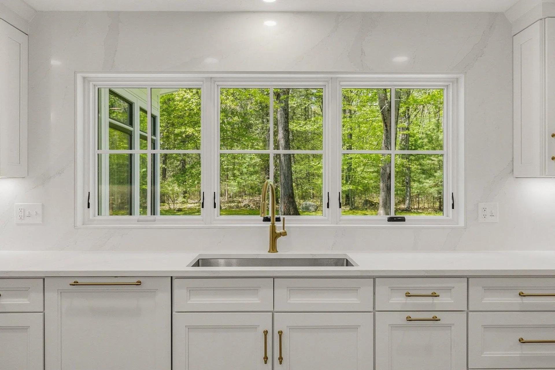 13 Rockrimmon Road North Hampton NH 03862