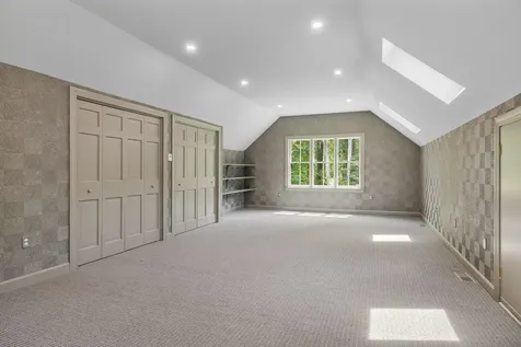 13 Rockrimmon Road North Hampton NH 03862