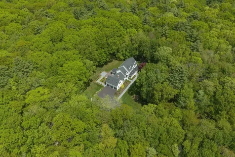 13 Rockrimmon Road North Hampton NH 03862