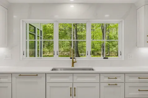 13 Rockrimmon Road North Hampton NH 03862
