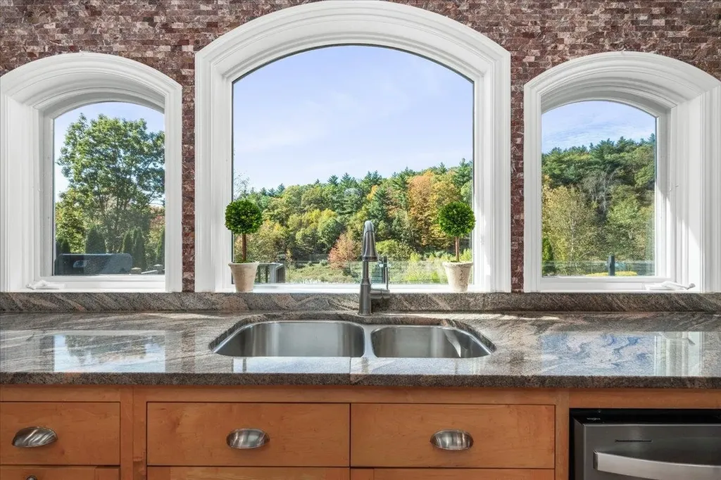 140 Mack Hill Road Amherst NH 03031