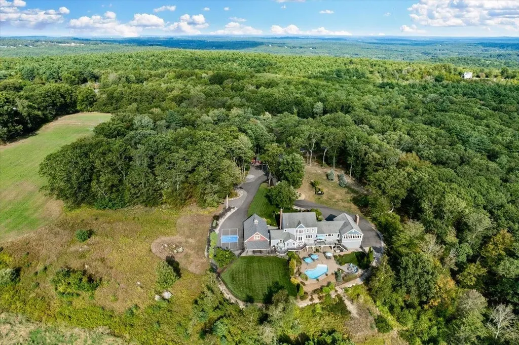 140 Mack Hill Road Amherst NH 03031