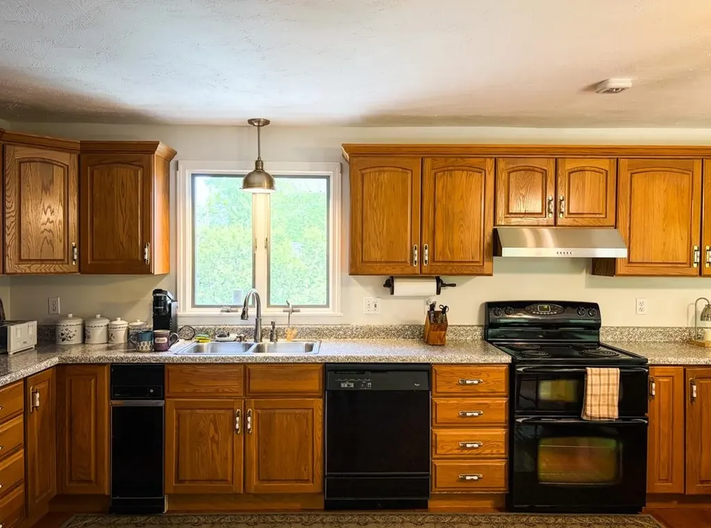 1 Pine Tree Lane Merrimack NH 03054