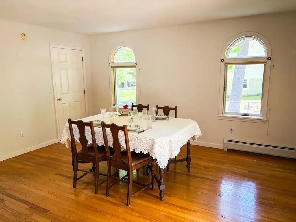 1 Pine Tree Lane Merrimack NH 03054